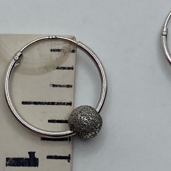Vtg Sterling Silver Removable Glitter Ball Hoop Earrings .7” - Picture 4 of 4